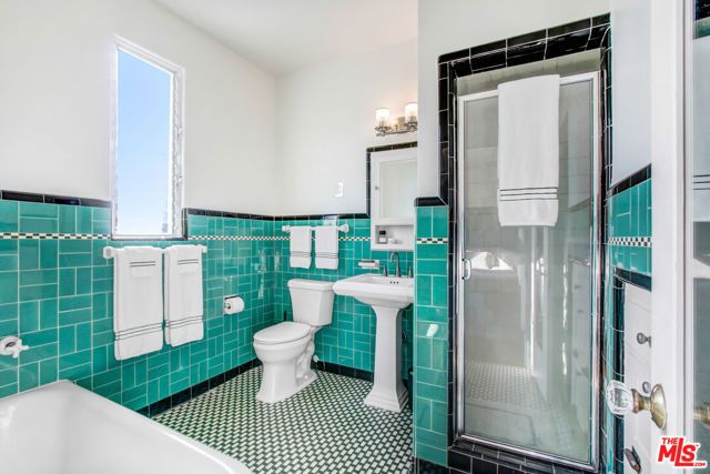 8262 Fountain Avenue B, West Hollywood, CA 90046