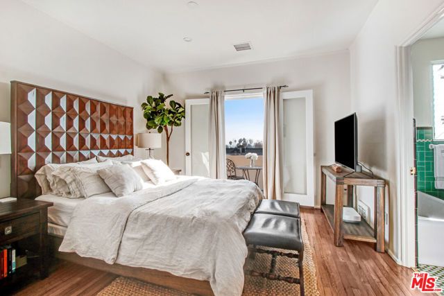 8262 Fountain Avenue B, West Hollywood, CA 90046