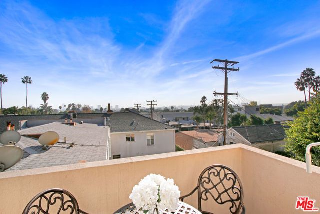 8262 Fountain Avenue B, West Hollywood, CA 90046