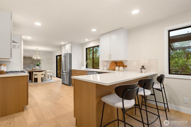 13400 SE 56th Place, Bellevue, WA 98006