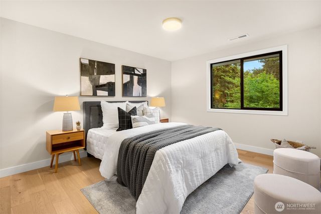 13400 SE 56th Place, Bellevue, WA 98006