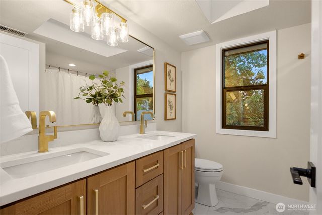 13400 SE 56th Place, Bellevue, WA 98006