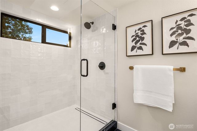13400 SE 56th Place, Bellevue, WA 98006