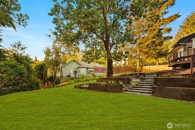 13400 SE 56th Place, Bellevue, WA 98006