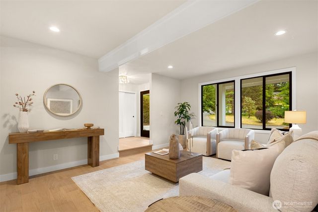 13400 SE 56th Place, Bellevue, WA 98006