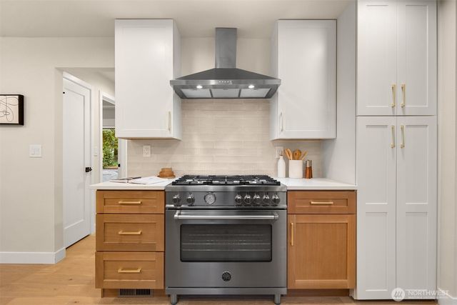 13400 SE 56th Place, Bellevue, WA 98006
