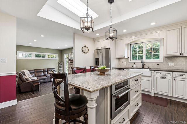 102 Commonwealth Avenue, Massapequa, NY 11758