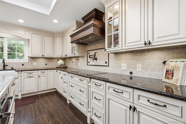 102 Commonwealth Avenue, Massapequa, NY 11758