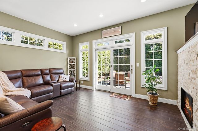 102 Commonwealth Avenue, Massapequa, NY 11758