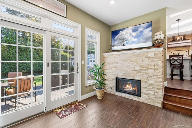 102 Commonwealth Avenue, Massapequa, NY 11758