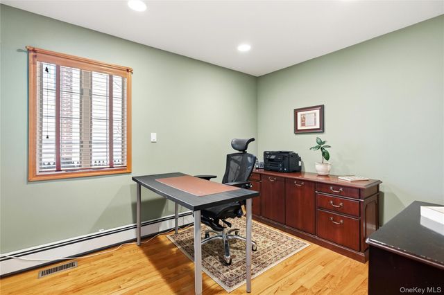 102 Commonwealth Avenue, Massapequa, NY 11758