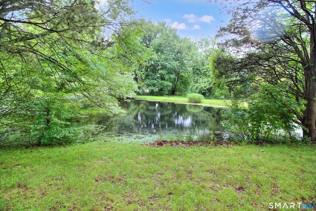 64 Russ Road, Trumbull, CT 06611