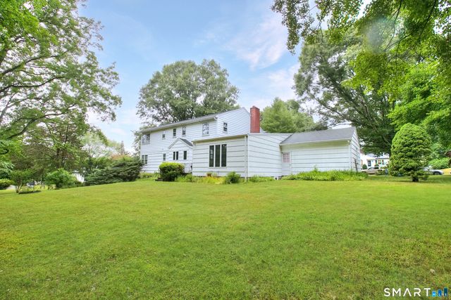 64 Russ Road, Trumbull, CT 06611