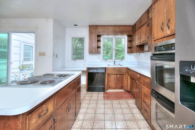 64 Russ Road, Trumbull, CT 06611