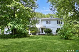 64 Russ Road, Trumbull, CT 06611