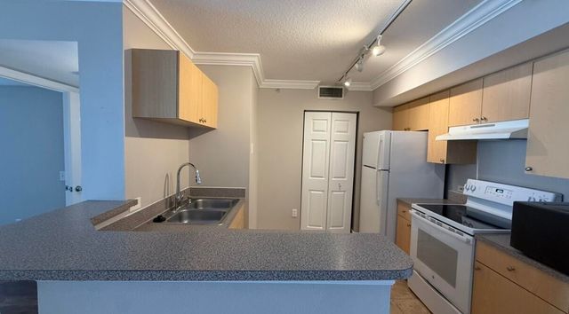 1312 Villa Lane, Boynton Beach, FL 33435