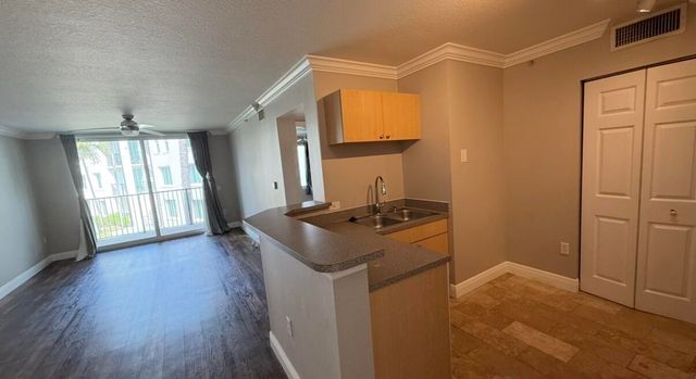 1312 Villa Lane, Boynton Beach, FL 33435