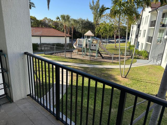 1312 Villa Lane, Boynton Beach, FL 33435