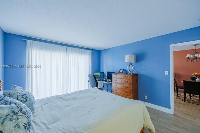 2300 Park Lane 203, Hollywood, FL 33021
