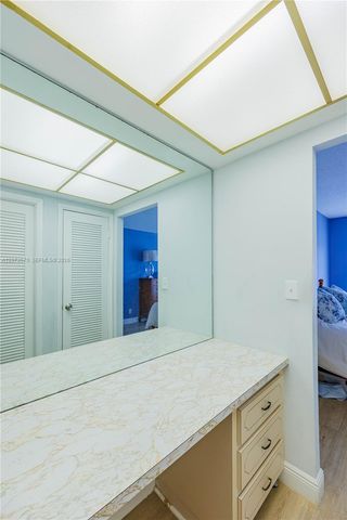 2300 Park Lane 203, Hollywood, FL 33021