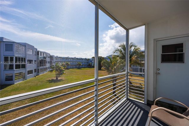 2300 Park Lane 203, Hollywood, FL 33021