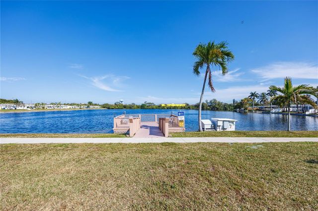 2300 Park Lane 203, Hollywood, FL 33021
