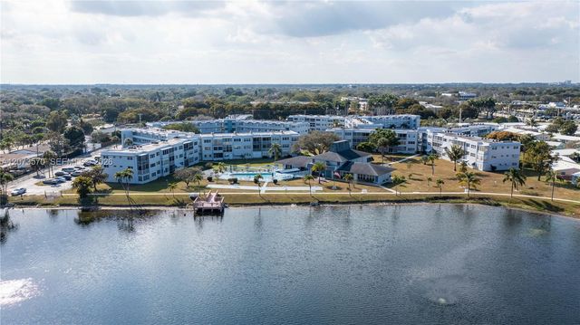 2300 Park Lane 203, Hollywood, FL 33021