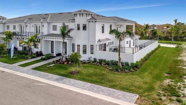 6027 WHITE MANGROVE LANE, Bradenton, FL 34210