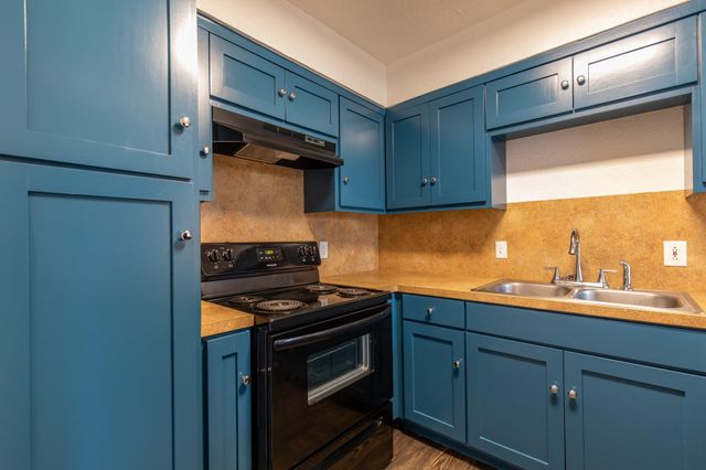 5506 Grover Ave K-141, Austin, TX 78756