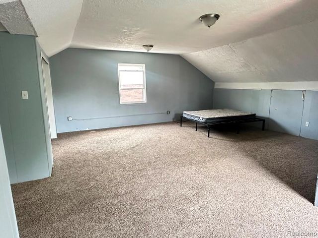 10150 Roxbury Street, Detroit, MI 48224