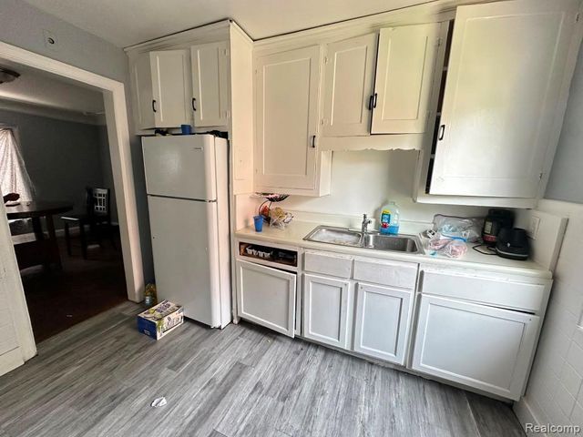 10150 Roxbury Street, Detroit, MI 48224