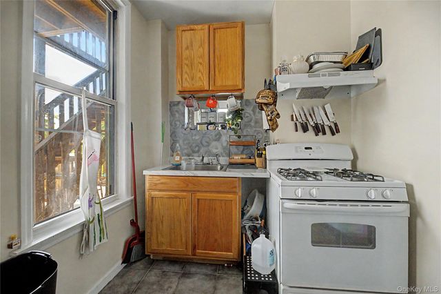 20 aka 22 Crescent Place, Yonkers, NY 10704