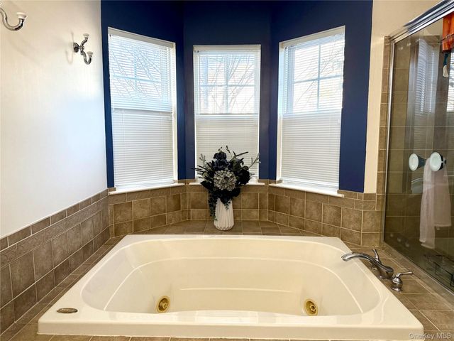 1 Ford Court, Monroe, NY 10950