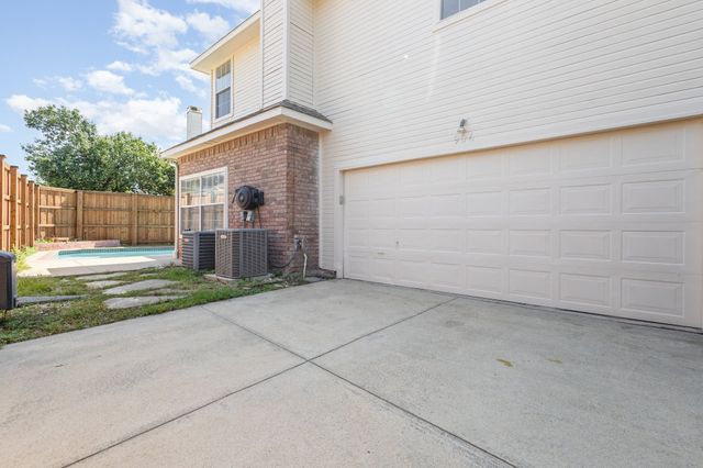 906 Beau Drive, Coppell, TX 75019