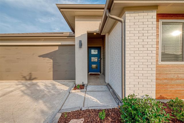 14530 Rain Tree Drive, Baytown, TX 77523