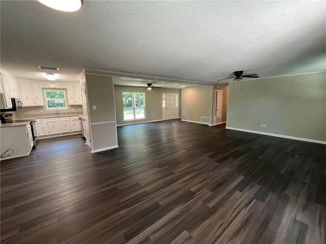 914 Joaneen Drive, Saraland, AL 36571