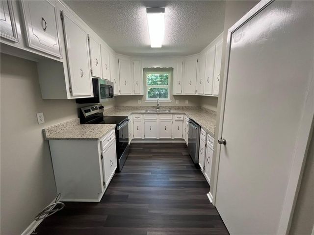 914 Joaneen Drive, Saraland, AL 36571