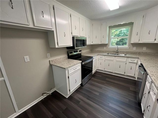 914 Joaneen Drive, Saraland, AL 36571