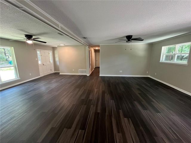 914 Joaneen Drive, Saraland, AL 36571