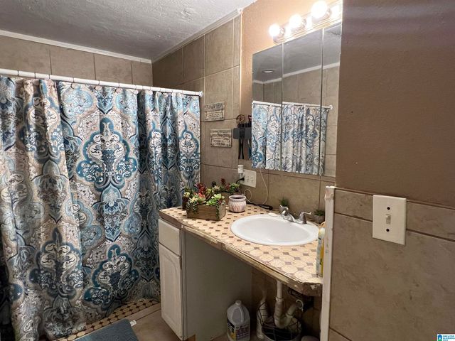 5602 10TH STREET S, Bessemer, AL 35020