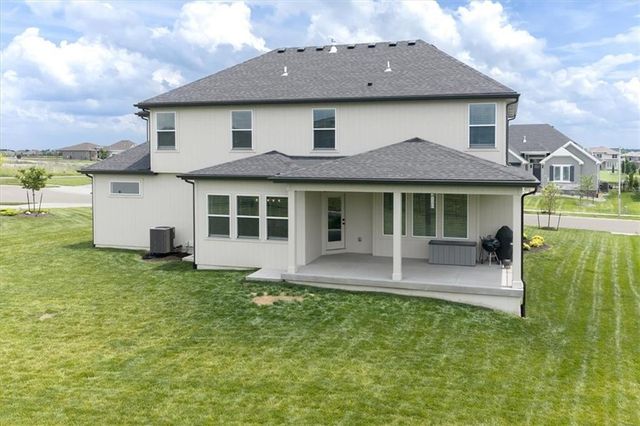 16872 S Norton Street, Olathe, KS 66062