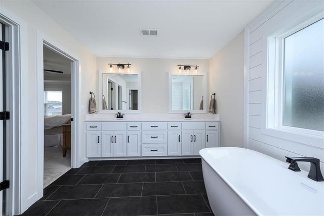 16872 S Norton Street, Olathe, KS 66062