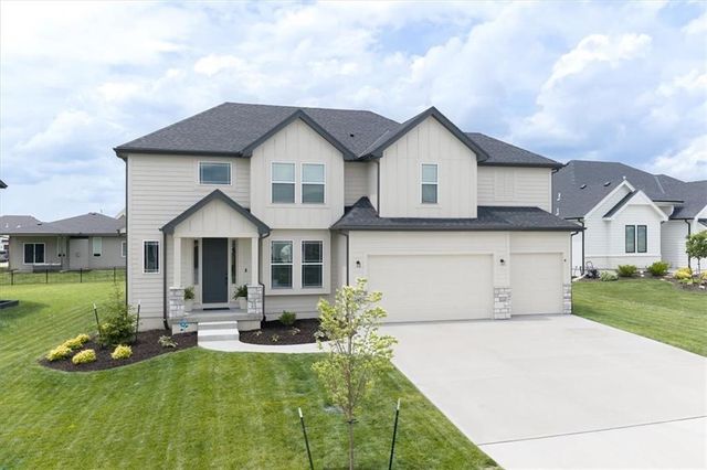 16872 S Norton Street, Olathe, KS 66062