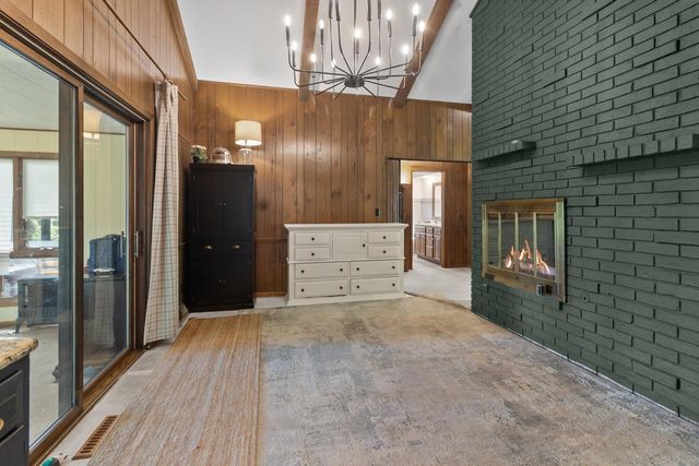 N6372 Tamarack Ridge ROAD, Elkhorn, WI 53121