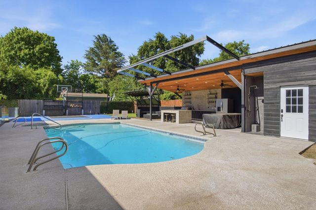 10401 Golf Link Rd, Turlock, CA 95380