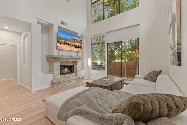 14450 N THOMPSON PEAK Parkway 110, Scottsdale, AZ 85260