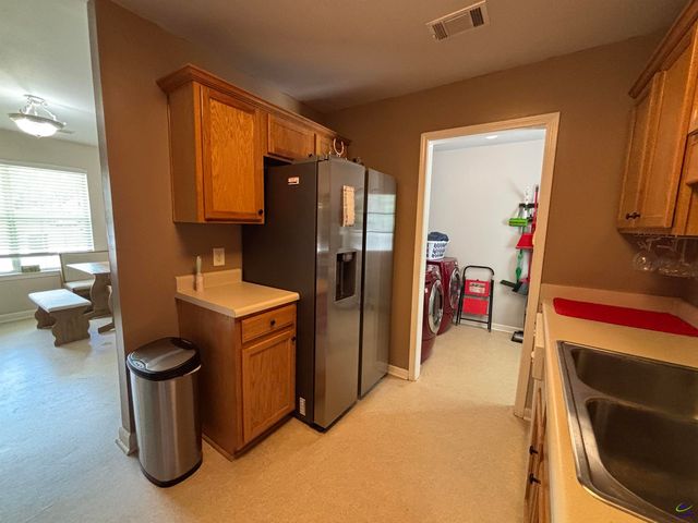 126 Kentshire Lane, Bonaire, GA 31005
