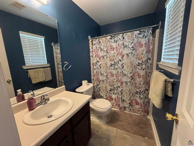 126 Kentshire Lane, Bonaire, GA 31005