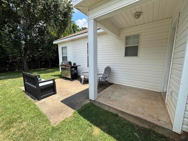 126 Kentshire Lane, Bonaire, GA 31005