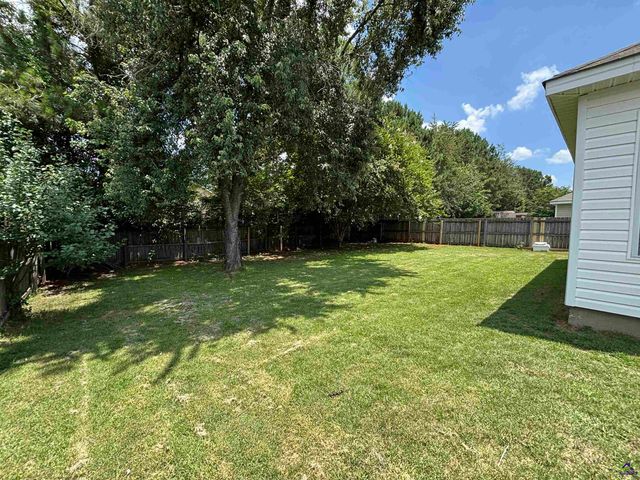 126 Kentshire Lane, Bonaire, GA 31005